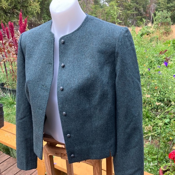 Vintage Pendleton Portland Oregon 100% virgin wool women’s S/M